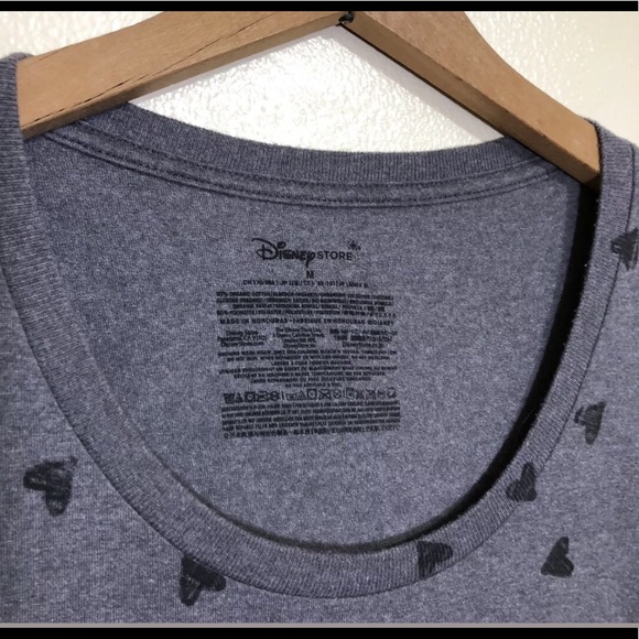 Disney Mickey Mouse with Hearts Tshirt - Picture 3 of 4